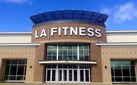 Referral credit is applied 10 days after new LA Fitness member enrolls. . La fitness member services